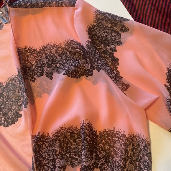 New without tags, pink and black kimono - Picture 2 of 5